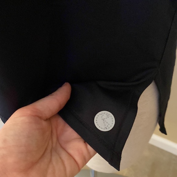 Black Performance Active Top - Picture 4 of 15